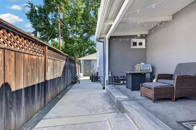 864 W Monterey Avenue, Stockton, CA 95204 - Photo 48