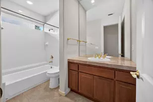 9596 Golf Course Ln, Elk Grove, CA 95758 - Photo 40