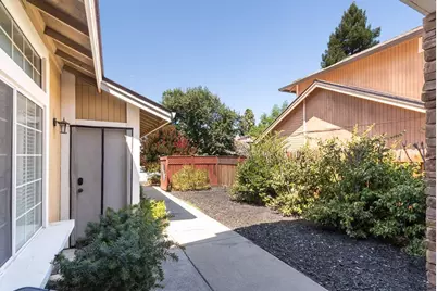 4544 Winter Oak Way, Antelope, CA 95843 - Photo 16