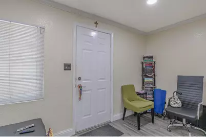 1549 W Orangeburg Avenue, Modesto, CA 95350 - Photo 4