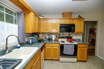 148 Frances Avenue, Modesto, CA 95354 - Photo 8
