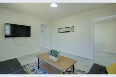 2328 Boxwood Street, Sacramento, CA 95815 - Photo 8