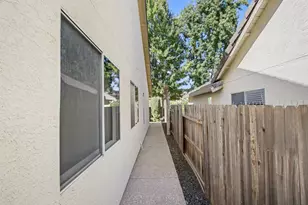 8461 Day Lillies Ln, Citrus Heights, CA 95610 - Photo 36
