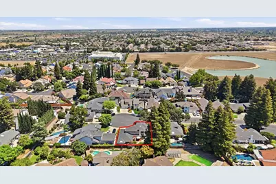 3221 Lakeshore Court, Modesto, CA 95355 - Photo 40