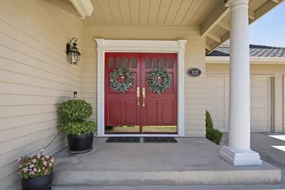 3221 Lakeshore Court, Modesto, CA 95355 - Photo 4