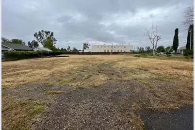 4827 Olivehurst Avenue, Olivehurst, CA 95961 - Photo 16