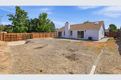 8300 Elkpoint Court, Sacramento, CA 95828 - Photo 36