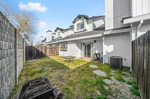 4752 67th St, Sacramento, CA 95820 - Photo 18