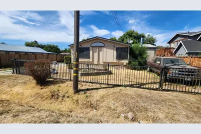 3423 Guernsey Avenue, Stockton, CA 95205 - Photo 2