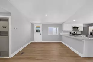 Huckleberry Ln, Sacramento, CA 95828 - Photo 18