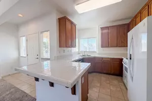 431 Summer Garden Way, Sacramento, CA 95833 - Photo 2