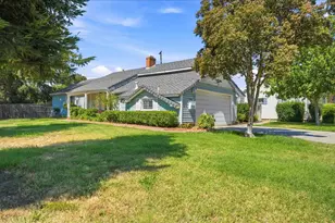 4951 Southeast Pkwy, Sacramento, CA 95823 - Photo 2