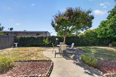 7613 McTavish Circle, Sacramento, CA 95828 - Photo 22