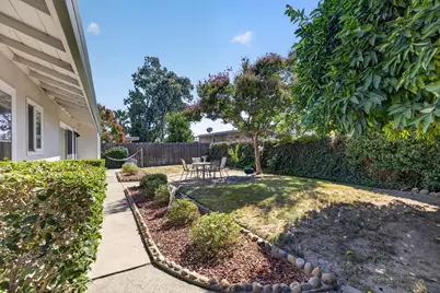 7613 McTavish Circle, Sacramento, CA 95828 - Photo 24