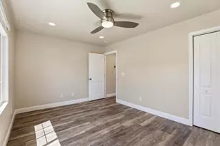 5905 65th St, Sacramento, CA 95824 - Photo 16