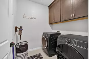 8633 Lakha Cir, Sacramento, CA 95828 - Photo 30