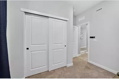 8633 Lakha Circle, Sacramento, CA 95828 - Photo 22