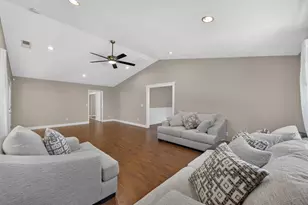 6340 Summertide Way, Sacramento, CA 95823 - Photo 22