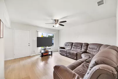 5673 James Way, Sacramento, CA 95822 - Photo 6