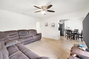 5673 James Wy, Sacramento, CA 95822 - Photo 8