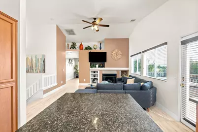 9139 Bungalow Way, Elk Grove, CA 95758 - Photo 8