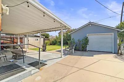 165 N Bryan Avenue, Oakdale, CA 95361 - Photo 20