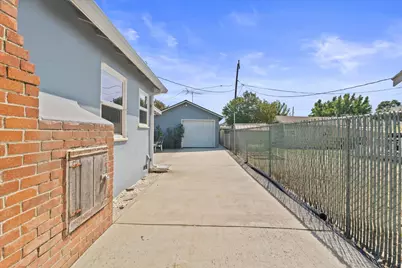 165 N Bryan Avenue, Oakdale, CA 95361 - Photo 22