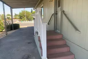 Chantilly Ln, Sacramento, CA 95828 - Photo 38