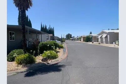 Chantilly Lane, Sacramento, CA 95828 - Photo 36