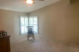 Chantilly Ln, Sacramento, CA 95828 - Photo 24