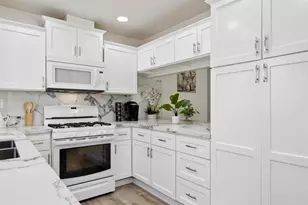 437 Silver Crest Cir, Rio Linda, CA 95673 - Photo 14