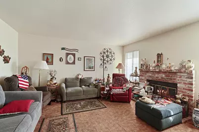 359 Barrington Way, Lodi, CA 95240 - Photo 6