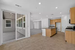 7796 Yellow Cups Wy, Sacramento, CA 95829 - Photo 4