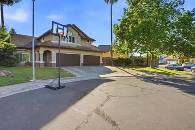 8950 Alps, Elk Grove, CA 95624 - Photo 4