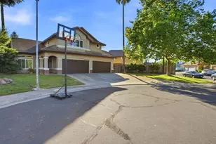 8950 Alps, Elk Grove, CA 95624 - Photo 4