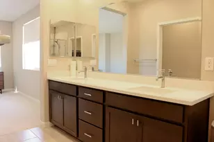 8277 Mincey Wy, Elk Grove, CA 95757 - Photo 16
