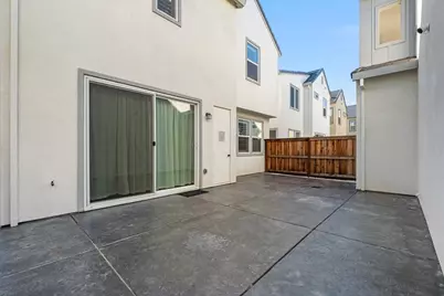17552 Morning View Drive, Lathrop, CA 95330 - Photo 34