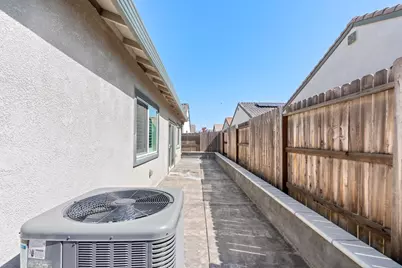 1854 Botticelli Way, Lodi, CA 95242 - Photo 32