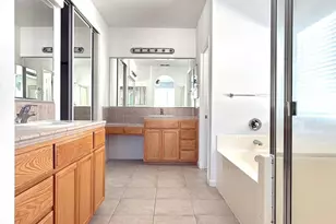 1952 Lonnie Beck Way, Stockton, CA 95209 - Photo 18