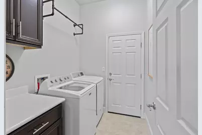 784 Aparicio Way, Galt, CA 95632 - Photo 34