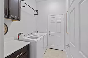 784 Aparicio Way, Galt, CA 95632 - Photo 34