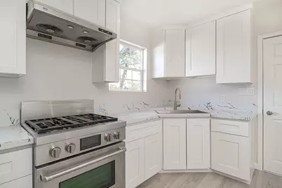 921 W 4th Street, Ripon, CA 95366 - Photo 4