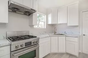 921 W 4th St, Ripon, CA 95366 - Photo 4