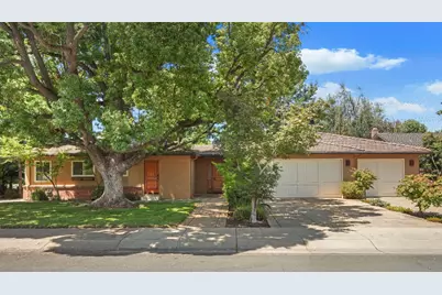 1101 W Oak Street, Lodi, CA 95240 - Photo 2