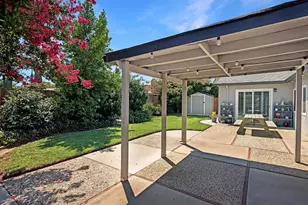 8146 Caribbean Way, Sacramento, CA 95826 - Photo 8