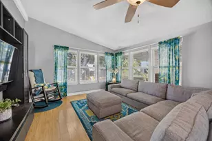 La Fiesta Way, Sacramento, CA 95828 - Photo 22