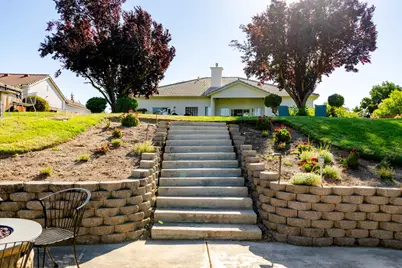 6643 Desert Springs, Chowchilla, CA 93610 - Photo 34