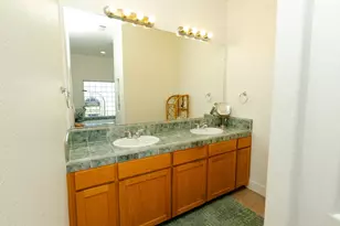 6643 Desert Springs, Chowchilla, CA 93610 - Photo 24