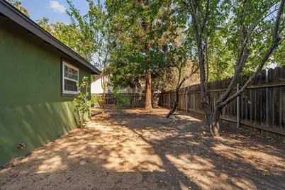 113 W Palo Alto Avenue, Fresno, CA 93704 - Photo 32