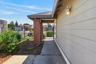 8048 Cardale Way, Sacramento, CA 95829 - Photo 2